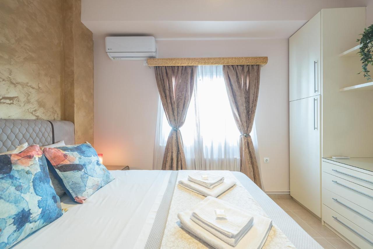Lighthouse Apartment In The Heart Of เอเธนส์ ภายนอก รูปภาพ