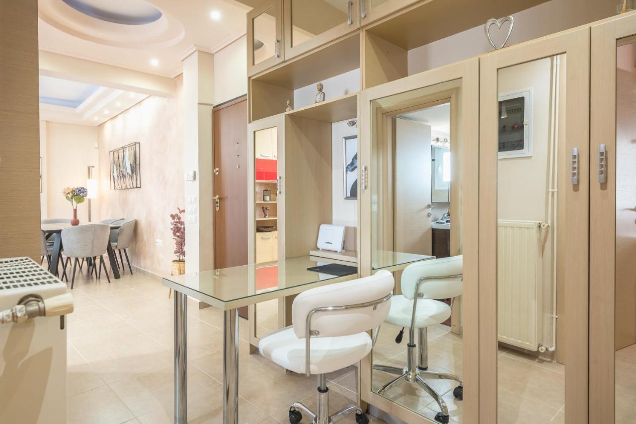 Lighthouse Apartment In The Heart Of เอเธนส์ ภายนอก รูปภาพ
