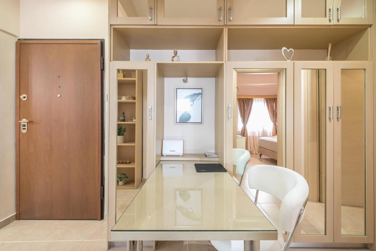 Lighthouse Apartment In The Heart Of เอเธนส์ ภายนอก รูปภาพ